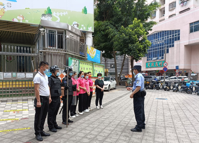 萬分感謝福強派出所鄧警官到我司基層保安隊開展反恐演習(xí)訓(xùn)練